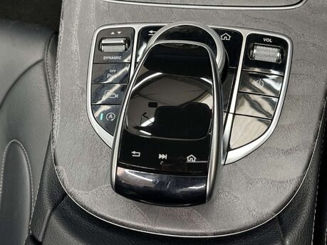 Mercedes-Benz CLS 2.9 CLS 350 D AMG Line Premium+ 4Matic Auto 4WD 4dr 38