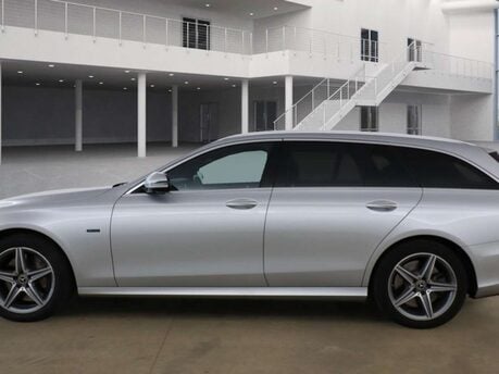 Mercedes-Benz E Class 2.0 E 300 AMG Line Premium de Auto 5dr 13