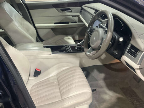 Jaguar XF 2.0 XF Portfolio D Auto 4dr 3
