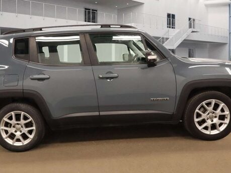 Jeep Renegade 1.3 Renegade Longitude Auto 5dr 11