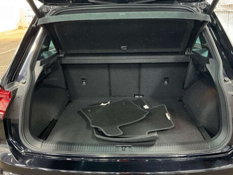 Volkswagen Tiguan 1.5 Tiguan R-Line TSi Evo Semi-Auto 5dr 14