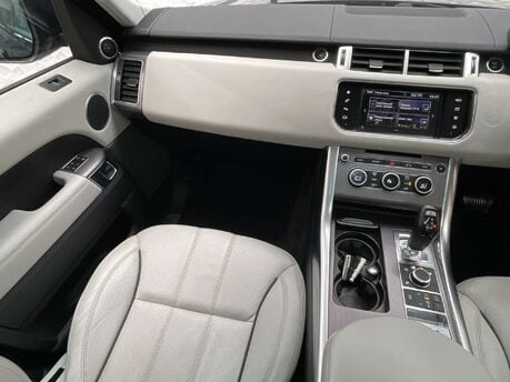 Land Rover Range Rover Sport 3.0 SD V6 HSE Auto 4WD Euro 6 (s/s) 5dr 29