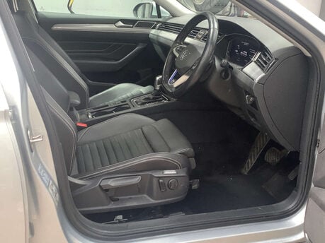 Volkswagen Passat 1.4 Passat GTe Advance Semi-Auto 5dr 3
