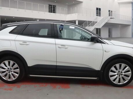 Vauxhall Grandland X 1.5 Grandland X Elite Nav TD Auto 5dr 13