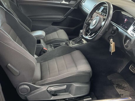 Volkswagen Golf 2.0 Golf R TSi 4Motion Semi-Auto 4WD 3dr 3