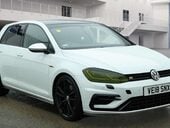 Volkswagen Golf 2.0 Golf R TSi Semi-Auto 4WD 5dr 1