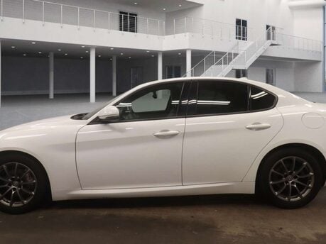 Alfa Romeo Giulia 2.1 Giulia Super TD Auto 4dr 14