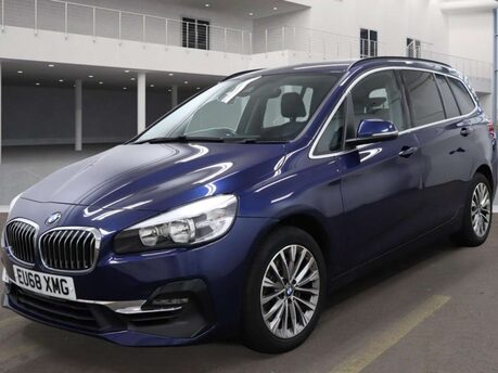BMW 2 Series 2.0 220I Luxury Auto 5dr 8