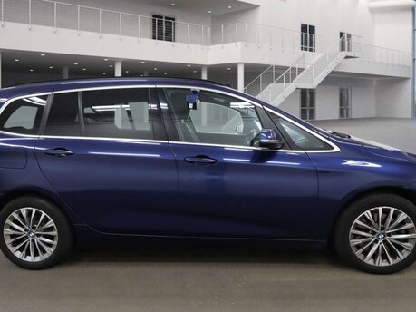 BMW 2 Series 2.0 220I Luxury Auto 5dr 12