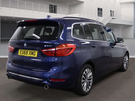 BMW 2 Series 2.0 220I Luxury Auto 5dr 11