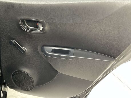 Toyota Yaris 1.5 Yaris T4 Hybrid CVT 5dr 39