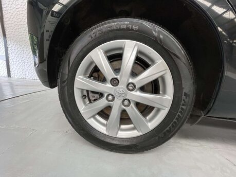 Toyota Yaris 1.5 Yaris T4 Hybrid CVT 5dr 43