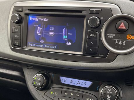 Toyota Yaris 1.5 Yaris T4 Hybrid CVT 5dr 23