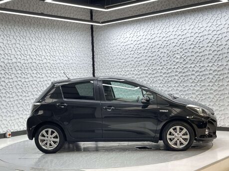 Toyota Yaris 1.5 Yaris T4 Hybrid CVT 5dr 4