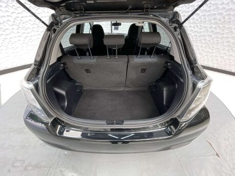 Toyota Yaris 1.5 Yaris T4 Hybrid CVT 5dr 10