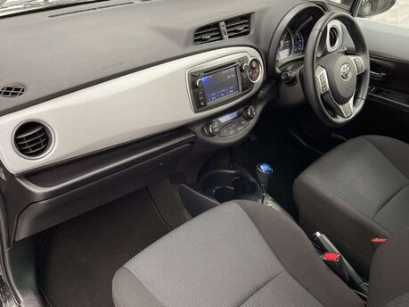 Toyota Yaris 1.5 Yaris T4 Hybrid CVT 5dr 17