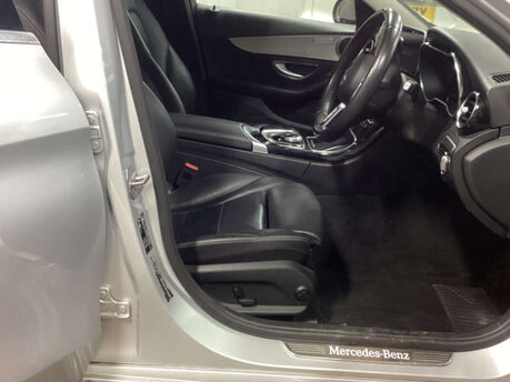 Mercedes-Benz C Class 2.0 C 220 Sport Premium D Auto 4dr 3