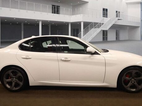 Alfa Romeo Giulia 2.1 Giulia Speciale TD Auto 4dr 10