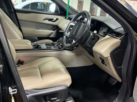 Land Rover Range Rover Velar 2.0 Range Rover Velar R-Dynamic SE D180 Auto 4WD 5dr 3