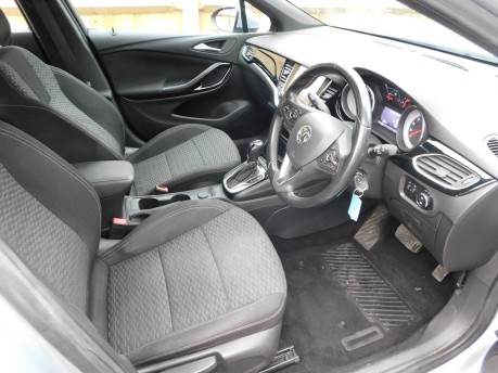 Vauxhall Astra 1.4T SRI NAV S/S SPORT TOURER AUTOMATIC 17