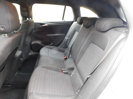 Vauxhall Astra 1.4T SRI NAV S/S SPORT TOURER AUTOMATIC 21