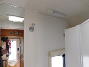 Auto-Trail Apache 600 SE 4 BERTH MOTORHOME 18