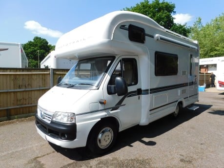 Auto-Trail Apache 600 SE 4 BERTH MOTORHOME 1