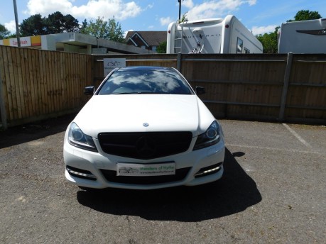 Mercedes-Benz C Class C220 CDI BLUEEFFICIENCY EXECUTIVE SE AUTOMATIC 9