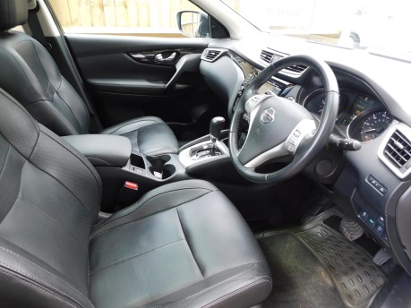 Nissan Qashqai 1.6 dCi TEKNA XTRONIC Automatic 5dr 15