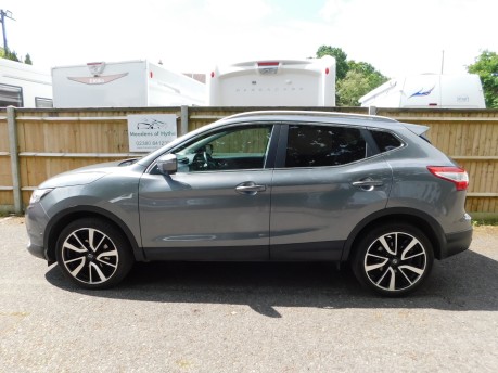 Nissan Qashqai 1.6 dCi TEKNA XTRONIC Automatic 5dr 6