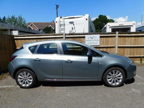 Vauxhall Astra 1.6 SE 5 door 3