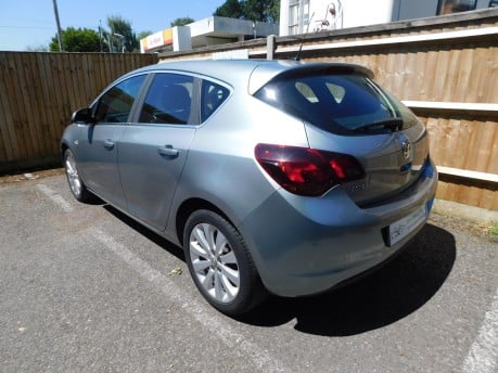 Vauxhall Astra 1.6 SE 5 door 6