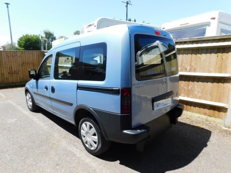 Vauxhall Combo TOUR ESSENTIA 1.3 CDTI WHEELCHAIR ACCESSIBLE VEHICLE AUTOMATIC 7