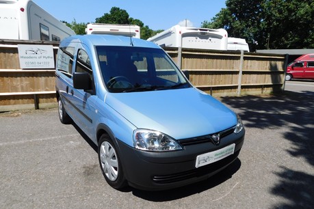 Vauxhall Combo TOUR ESSENTIA 1.3 CDTI WHEELCHAIR ACCESSIBLE VEHICLE AUTOMATIC