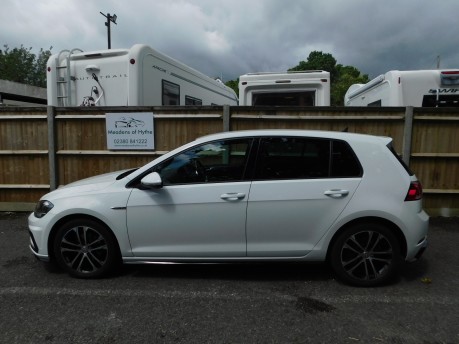 Volkswagen Golf R-LINE 1.5 TSI EVO 5dr 7