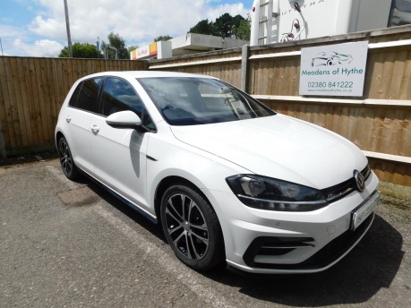 Volkswagen Golf R-LINE 1.5 TSI EVO 5dr 2