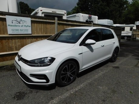 Volkswagen Golf R-LINE 1.5 TSI EVO 5dr 8