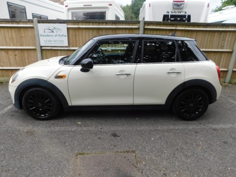 Mini Hatch COOPER 1.5 Pepper Pack Automatic 5dr 6