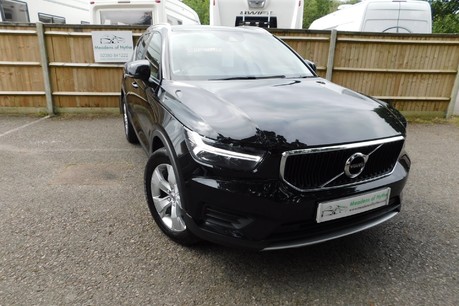 Volvo XC40 2.0 T4 MOMENTUM AWD 5Dr