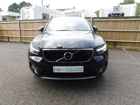 Volvo XC40 2.0 T4 MOMENTUM AWD 5Dr 9