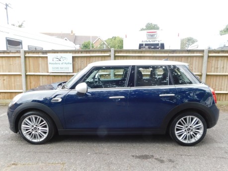 Mini Hatch COOPER 1.5 Chilli Pack 5dr 7