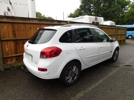 Renault Clio DYNAMIQUE TOMTOM 1.2 TCE Sport Tourer 4