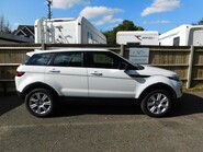 Land Rover Range Rover Evoque 2.0 TD4 SE TECH 5Dr 3