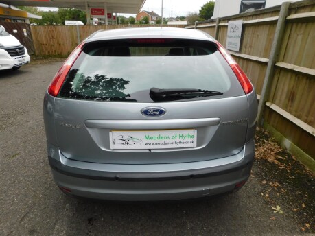 Ford Focus 2.0 TITANIUM 5 Door 5