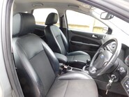 Ford Focus 2.0 TITANIUM 5 Door 12