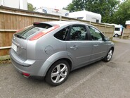 Ford Focus 2.0 TITANIUM 5 Door 4