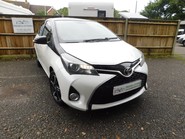 Toyota Yaris 1.33 VVT-I DESIGN 5 Door 1