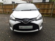 Toyota Yaris 1.33 VVT-I DESIGN 5 Door 9