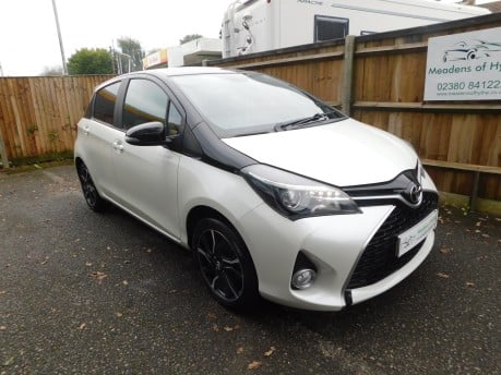 Toyota Yaris 1.33 VVT-I DESIGN 5 Door 2