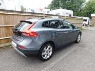 Volvo V40 2.0 D2 CROSS COUNTRY LUX 5dr 4